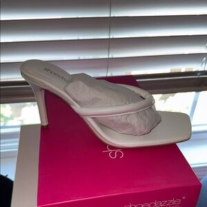 Shoe Dazzle White Heeled Mules